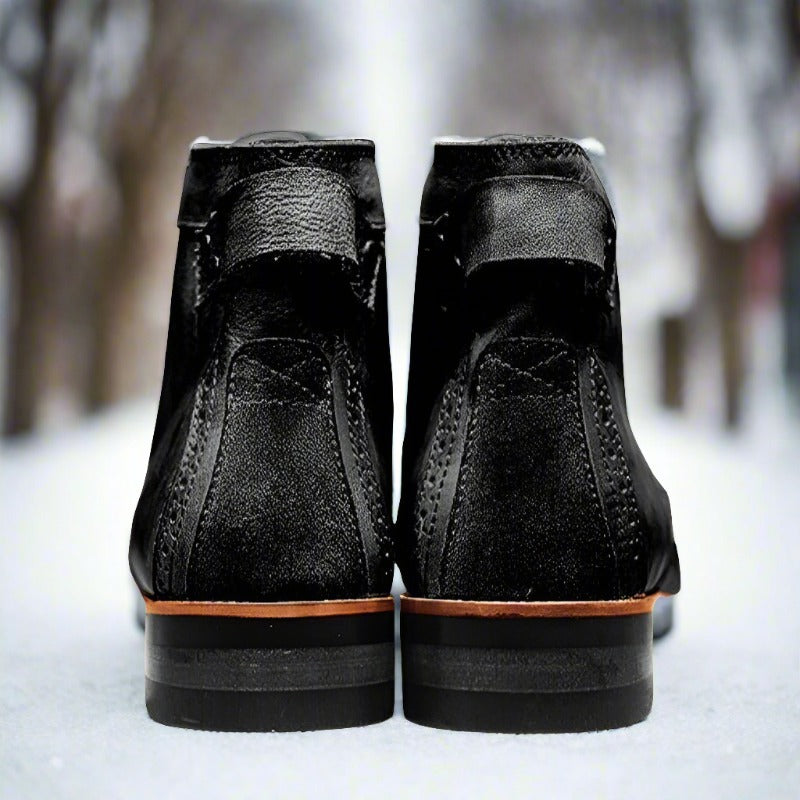 Herrkänga i läder – Snörning med metallöljetter – Greppsäker gummisula – Rund tå