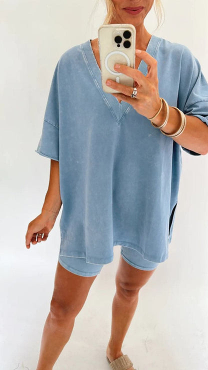 Dam T-shirt Oversized – V-ringning – Kortärmad – Cykelshorts Set – Bekväm Passform