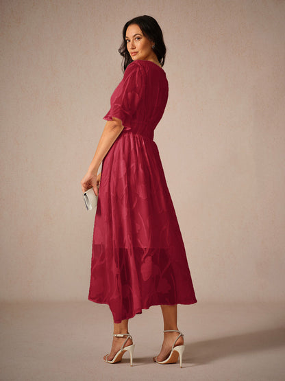 Damklänning maxi – spetsblommig – V-ringning – holkärm – elegant passform