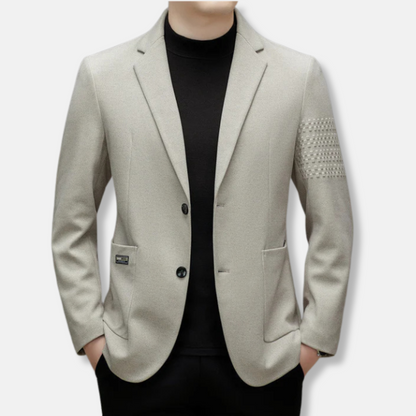 Herrkavaj – Slim Fit – Ullblandning – Enkelknäppt – Patchfickor – Broderad ärm