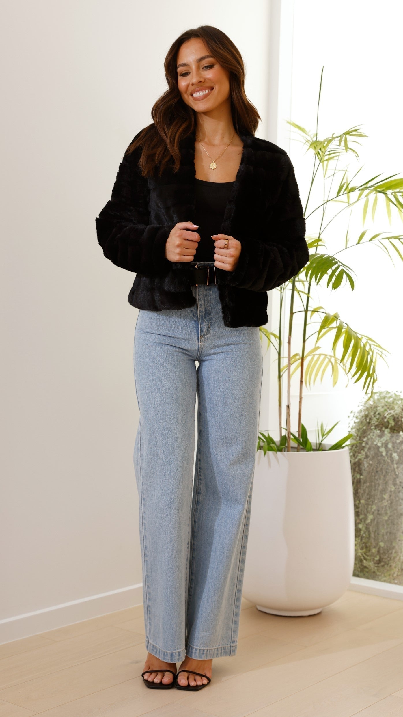 Damjacka – Kort Modell – Quilted Struktur – Öppen Front – Figurnära Passform