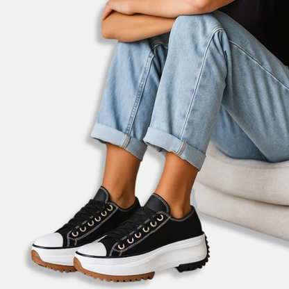 Dam Sneakers – Chunky Platåsula – Snörning – Slitstark och Greppvänlig Yttersula