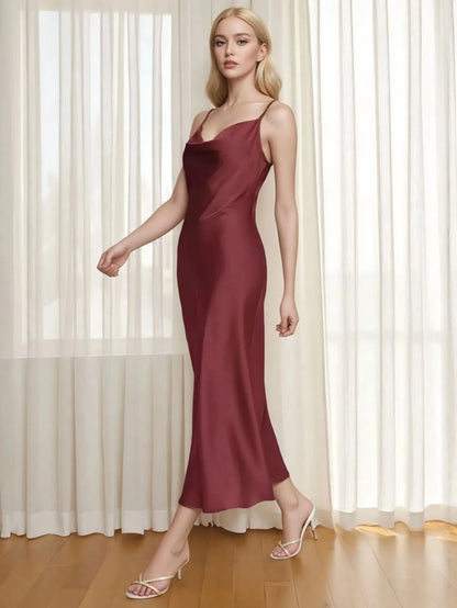 Damklänning - Glänsande satinfinish - Spaghettiband