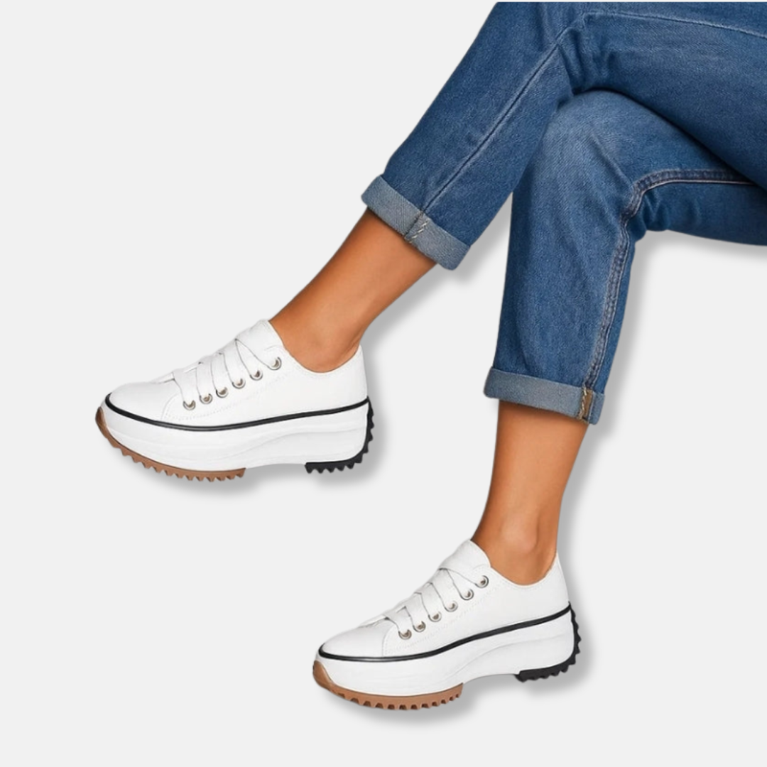Dam Sneakers – Chunky Platåsula – Snörning – Slitstark och Greppvänlig Yttersula