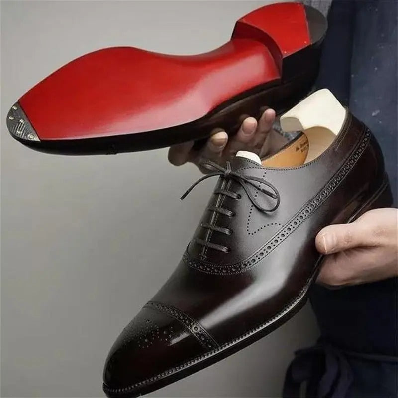 Herrskor Oxford – Polerat Läder – Brogue Detaljer – Sluten Snörning – Formell Passform