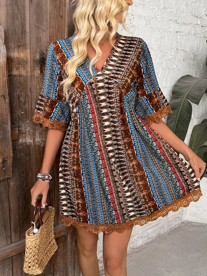 Damklänning - Bohemisk A-linje - V-ringning med Tofsar - Trekvarts Ärmar - Spetskant