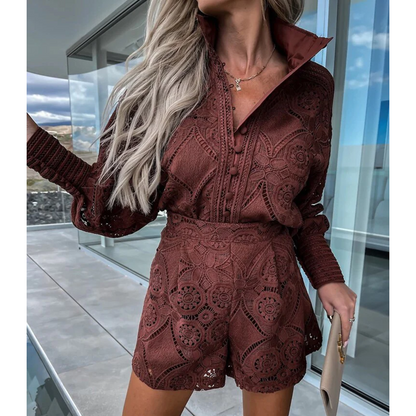 Dam playsuit - Elegant spets - Puffärm - Knäppning framtill - Figursydd midja