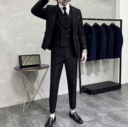 Herrkostym – Skräddarsydd Passform – Tredelad – Formell Look