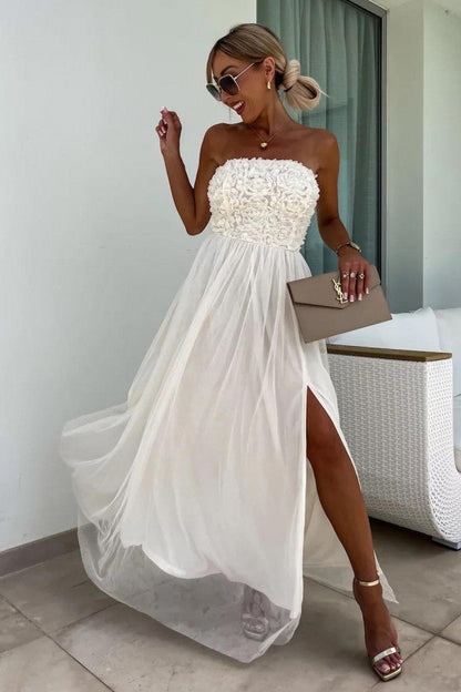 Damklänning maxi – axelbandslös elegant passform – texturerad överdel – hög slits