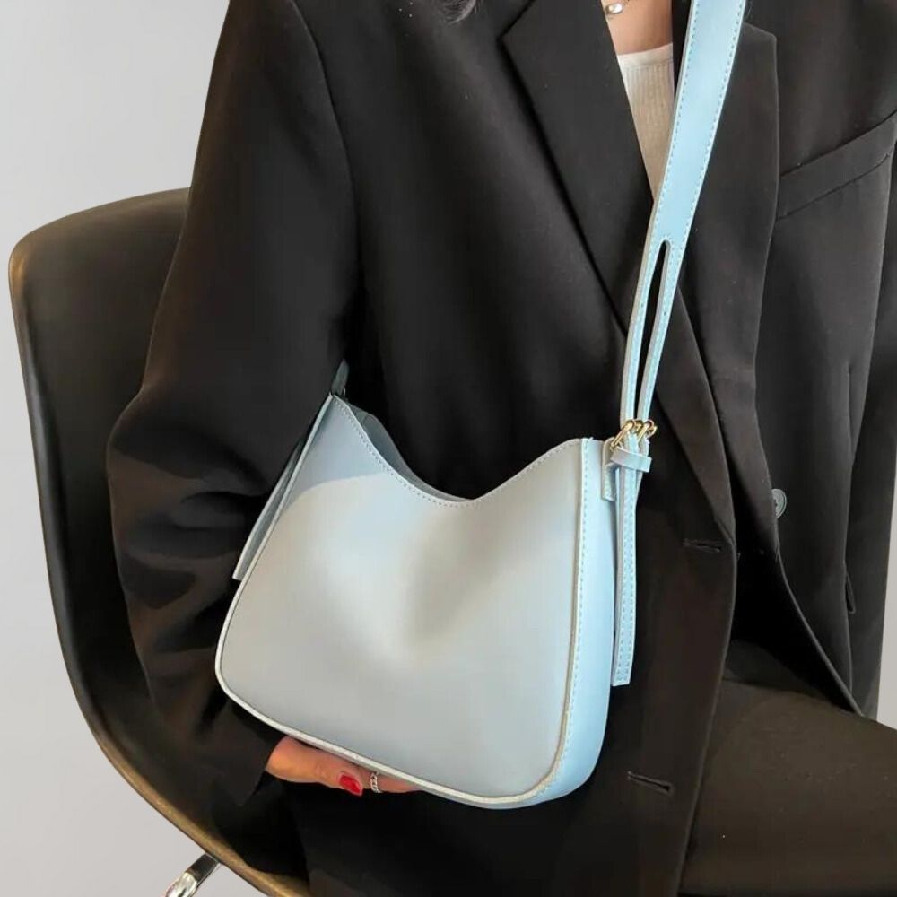 Dam Crossbody-väska – Slank Struktur – Justerbar Rem – Gulddetaljer Zipstängning