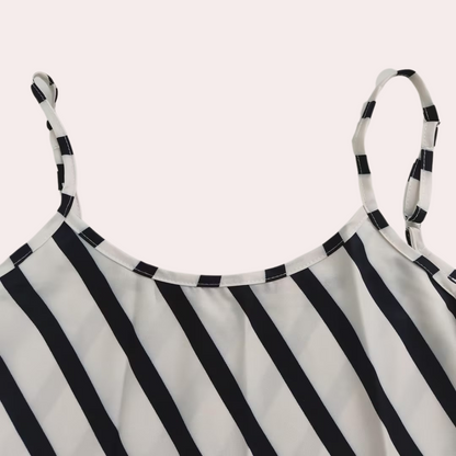Dam Klänning – Lång Slipmodell – Diagonala Ränder – Spagettiband – Elegant Passform