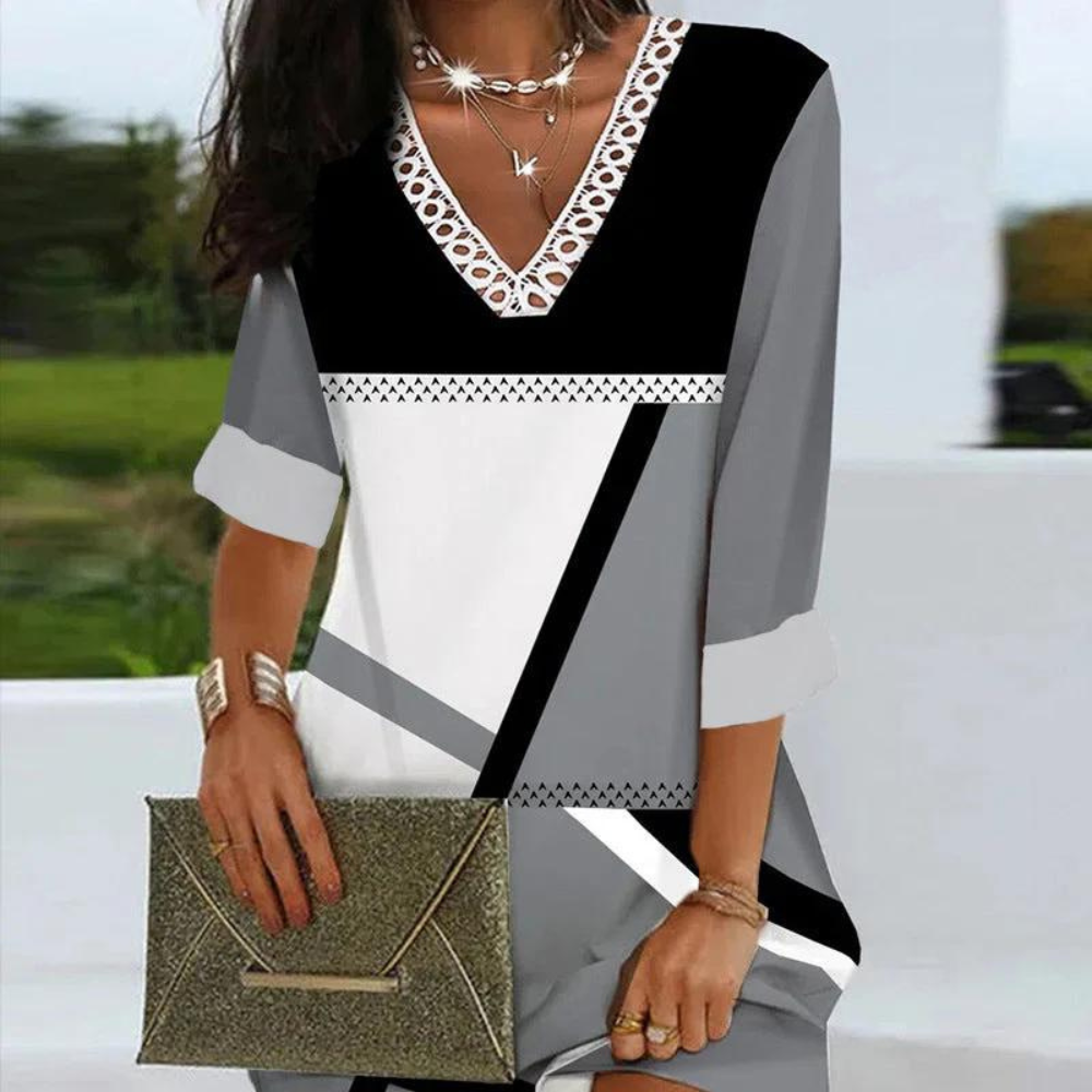 Damklänning – V-ringning i spets – 3/4-ärm – Geometriskt mönster – Lös passform