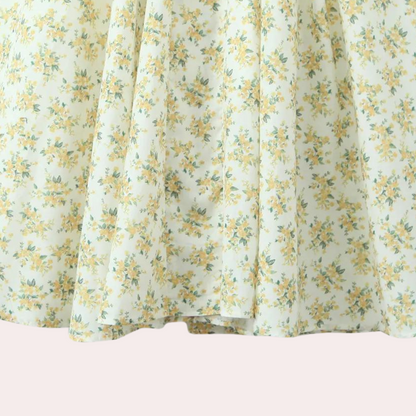 Damklänning - V-ringad A-linje Modell - Figursydd Livdel - Lätt och Elegant Passform