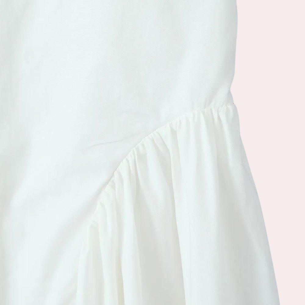 Damklänning - V-ringad A-linje Modell - Figursydd Livdel - Lätt och Elegant Passform