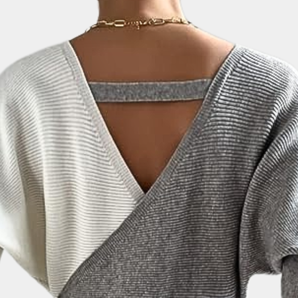 Damstickad Klänning - Ribbad Design - V-ringning - Långärmad med Knappdetaljer - Figurnära Passform