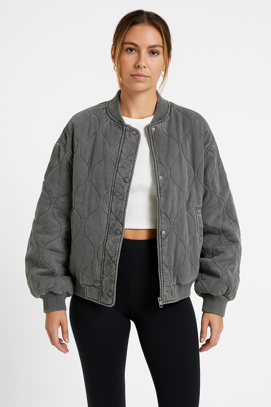 Dam bomberjacka – Oversize passform – Quiltad design – Ribbad kant – Avslappnad stil
