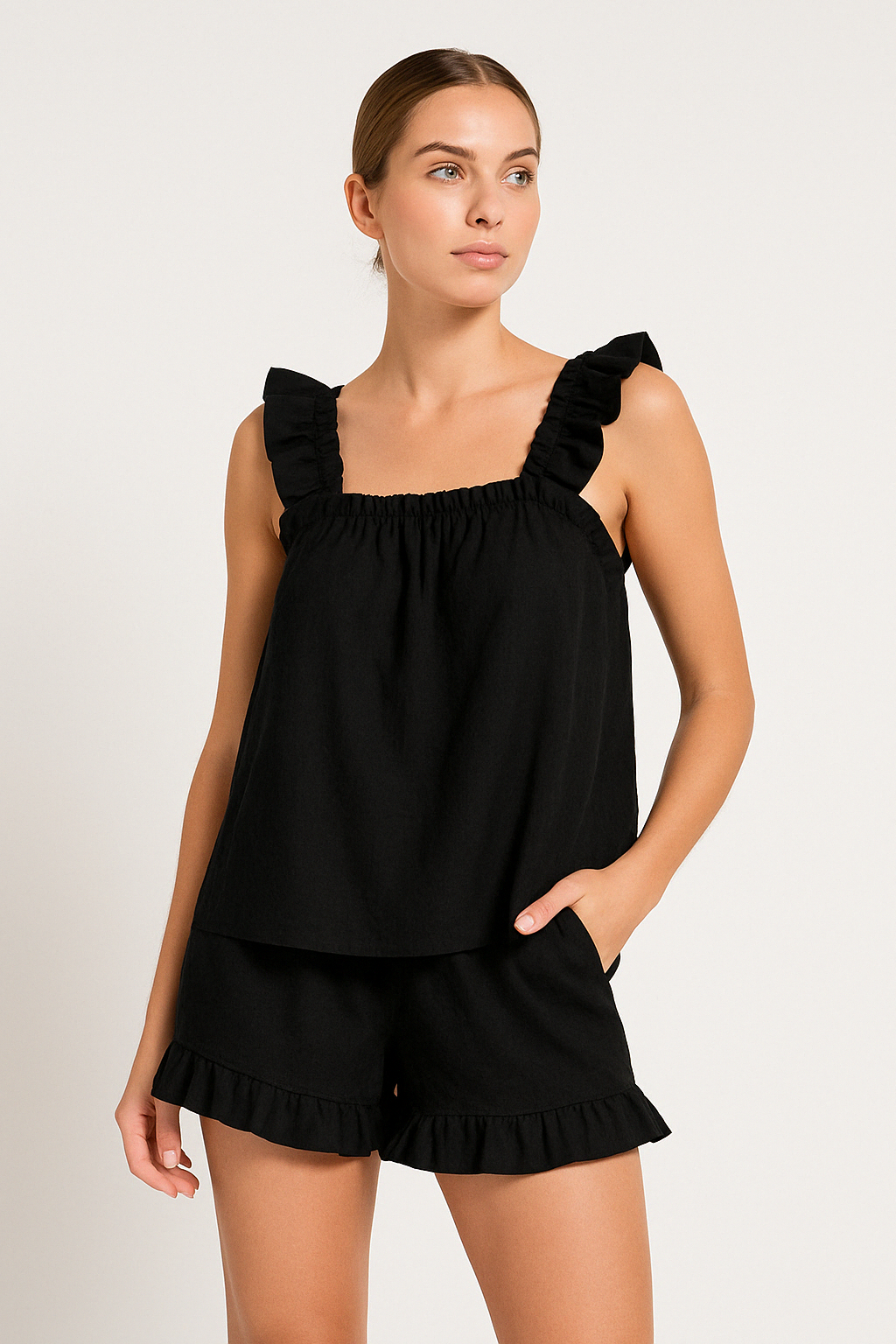 Damset med ärmlös topp och shorts – Avslappnad passform – Andningsbart tyg – Volangdetaljer