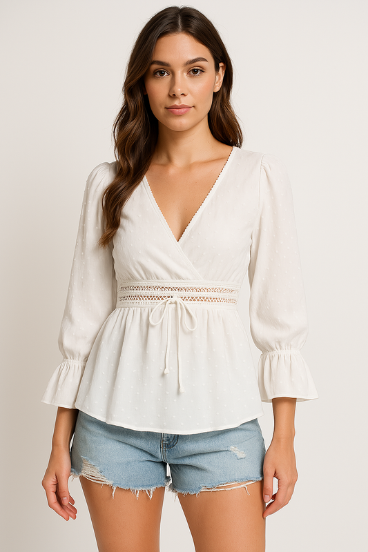 Damtop med V-ringning – Lång puffärm – Knytmidja – Spetsdetalj – Lös passform