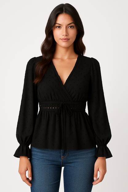 Damtop med V-ringning – Lång puffärm – Knytmidja – Spetsdetalj – Lös passform