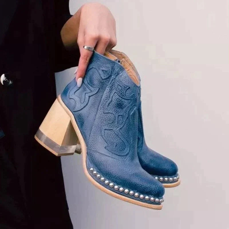 Damstövletter – Broderade i Läder – Blockklack – Sidodragkedja – Nitar