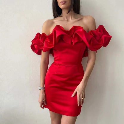 Dam Klänning - Off Shoulder - Figurnära - Volangdetaljer - Elegant Festklänning