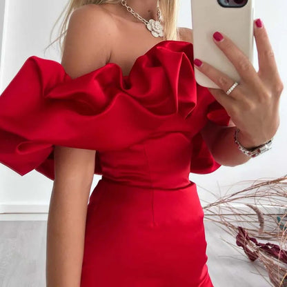 Dam Klänning - Off Shoulder - Figurnära - Volangdetaljer - Elegant Festklänning