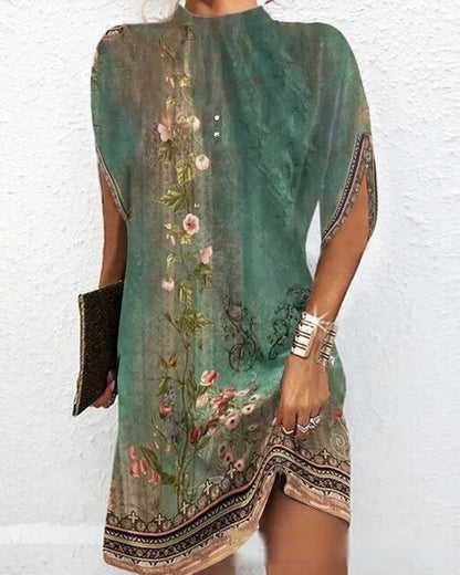 Damklänning – Avslappnad Passform – Hög Halsringning – Botaniskt tryck – Andningsbar Mix