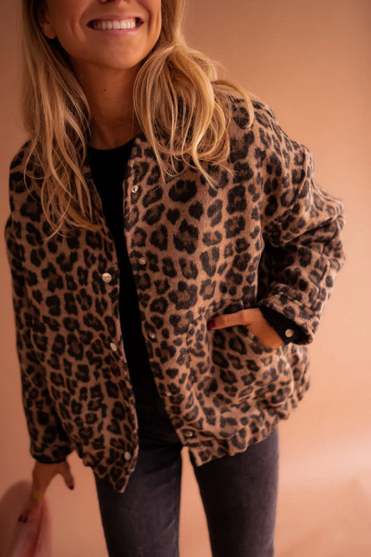 Dam Bomber Jacka – Fuskpäls – Avslappnad Passform – Leopard Mönster – Tryckknappar