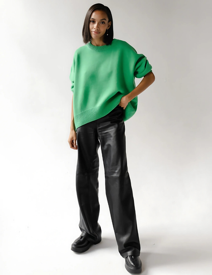 Damtröja – Stickad – Oversize Passform – Rund Hals – Ribbade Muddar och Fåll