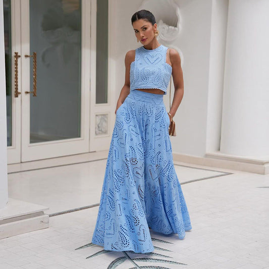 Damset med topp och lång kjol – Figurnära passform – Broderidetaljer – Skalpkanter