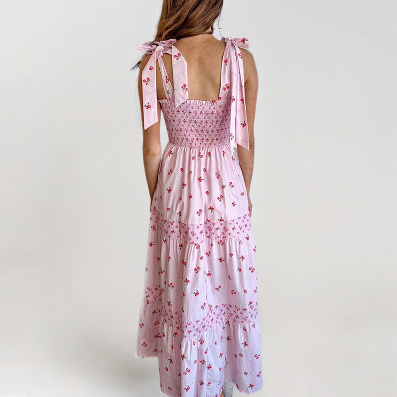 Damklänning – Smockad Livdel – Volangkjol Maxi – Blommigt Mönster – Knytband