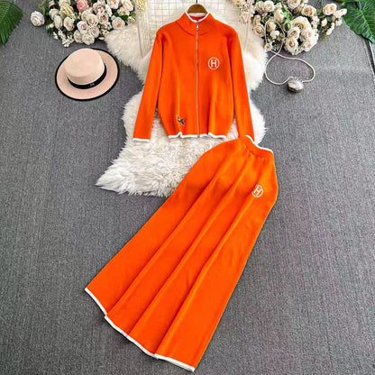 Damset kofta och kjol – Ullmix – Normal passform – Dragkedja – Broderade detaljer