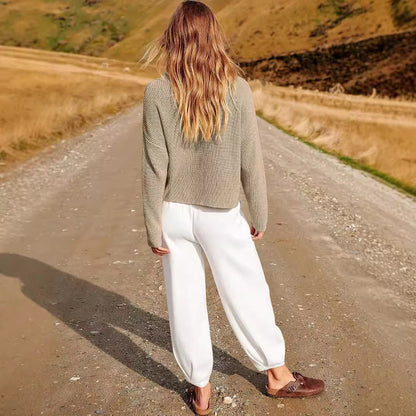 Damset Loungekläder – Mjuk Tröja med Fickdetalj – Vida Byxor med Resårmidja