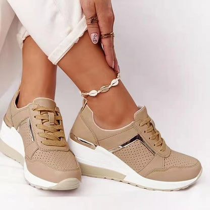Dam Sneakers – Plattformssula – Snörning – Ventilerande Paneler – Modern Stil