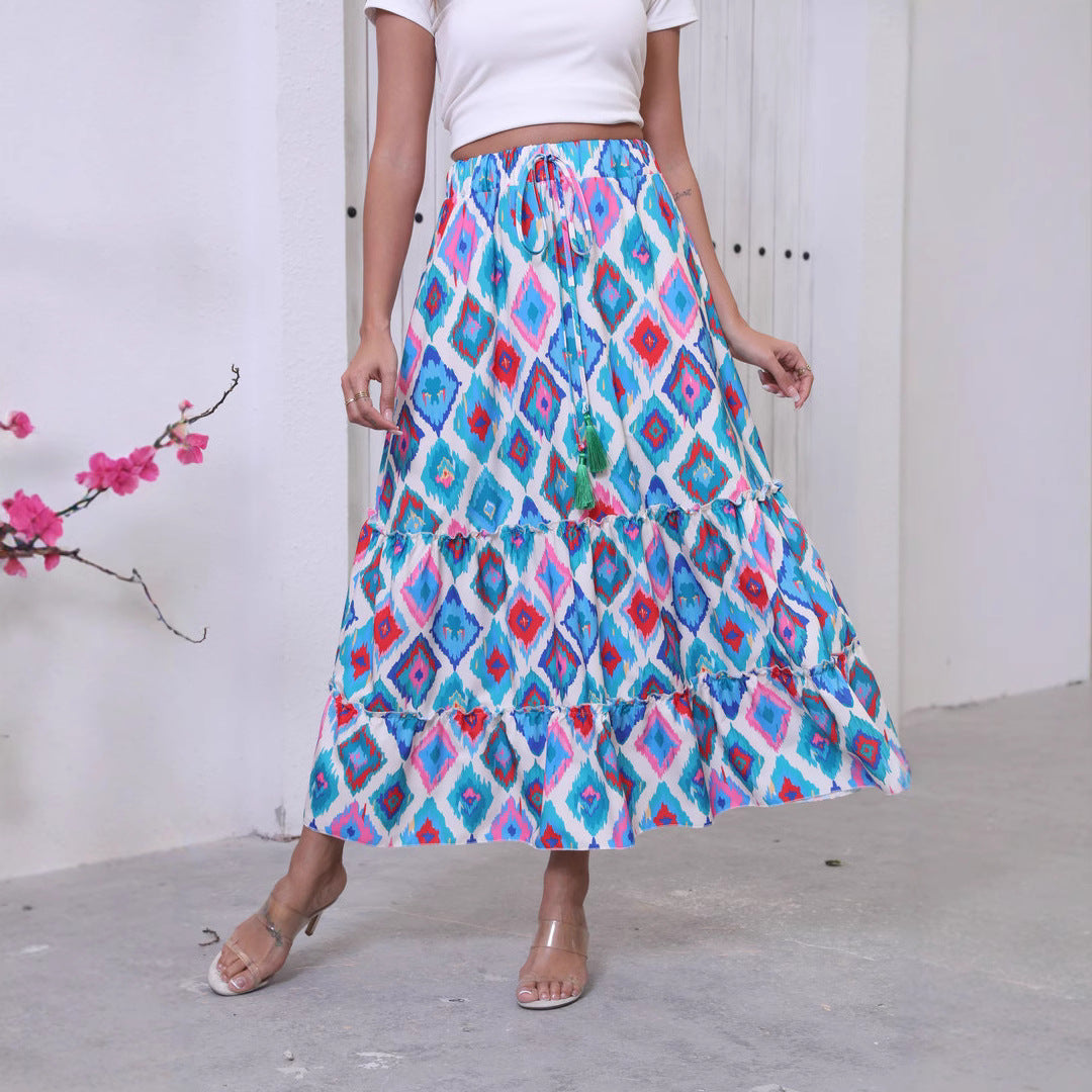 Damkjol maxi – Bohemisk stil – Volangdesign – Dragsko i midjan – Bomull