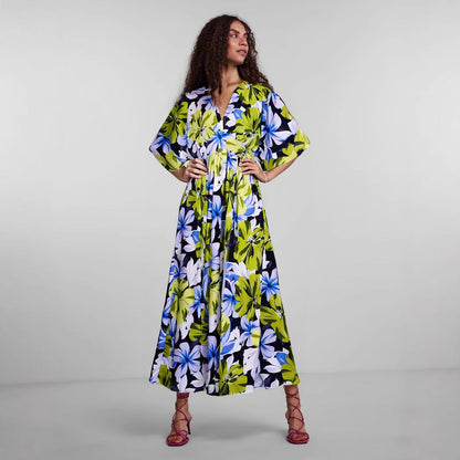 Damklänning – Hög midja – Lös passform – V-ringning – Korta vida ärmar – Hellång med slits