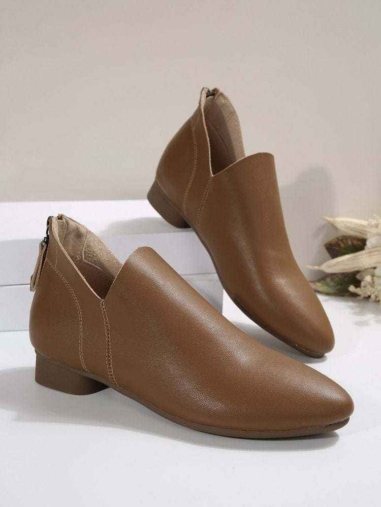 Dam Ankelboots – Slim Passform – Pointig Tå – Bakdragkedja – Elegant Design