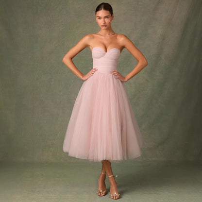 Damklänning – Axelbandslös A-linje – Tyll – Figurnära Liv – Hjärtringning