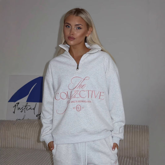 Damtröja – Oversized Passform – Halvdragkedja – Broderad Grafik