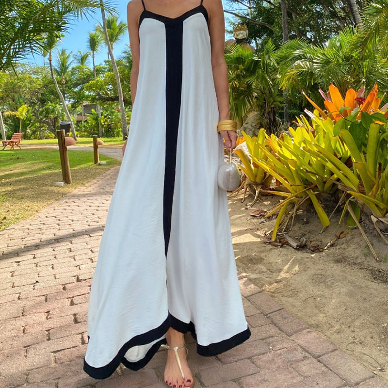 Damklänning maxi – Lång modell – Lätt tyg – Smala axelband – Kontrastdetalj