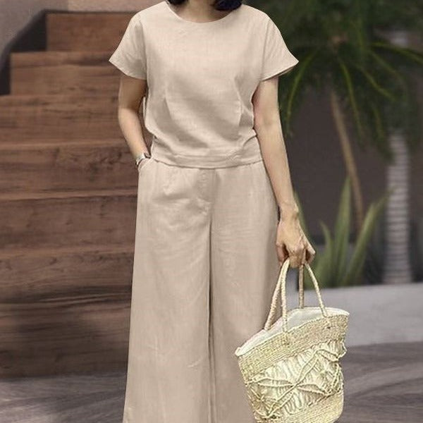 Damset – Avslappnad Passform – Kortärmad Topp med Rund Hals – Vida Byxor i Mjuk Trikå