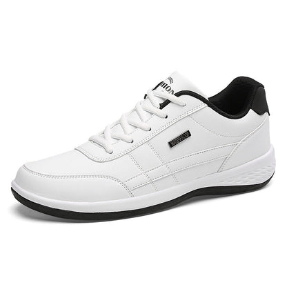 Herrsneakers – Låg modell – Vadderad sula – Halksäker yttersula – Snörning
