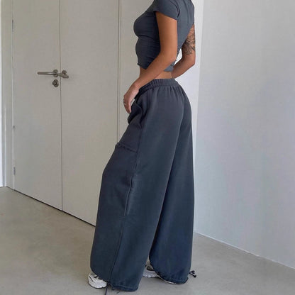 Dam sweatpants – Vid modell – Avslappnad passform – Hel längd