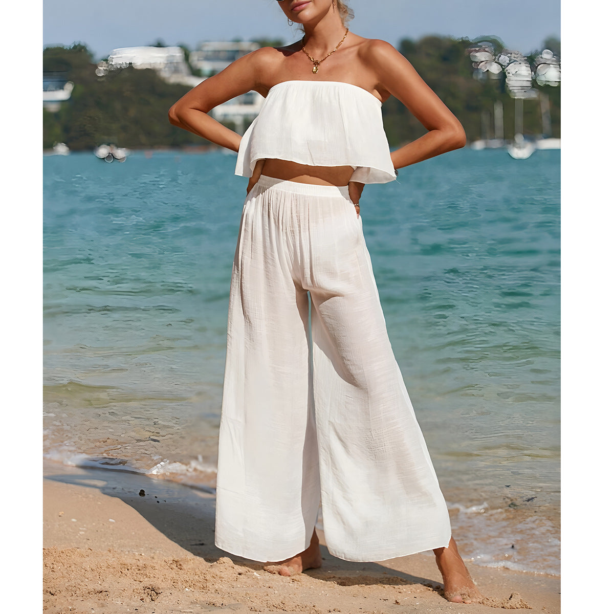 Damset med byxa – Axelbandslös topp – Vida ben – Lätt och luftig passform