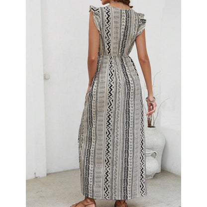 Damklänning maxi – figurnära midja – v-ringning – rynkade ärmar – grafiskt mönster