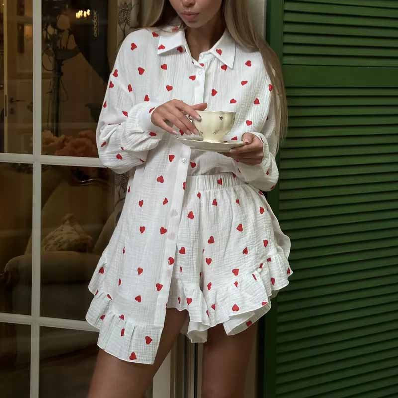 Dam Loungewear Set – Avslappnad Passform – Långärmad Skjorta & Shorts – Hjärtmönster