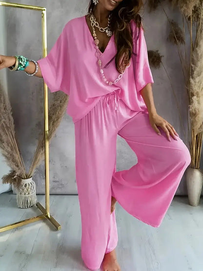 Damset med V-ringad topp och vida byxor – Avslappnad passform – Andningsbar kvalitet