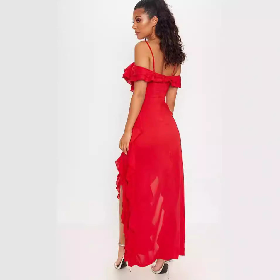 Damklänning – Lång Chiffon – Smal Passform – Spagettiband – Off-Shoulder Volang