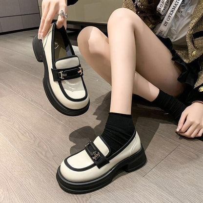 Damloafers – Chunky Sula – Slip-in Modell – Blank Yta – Metallspänne