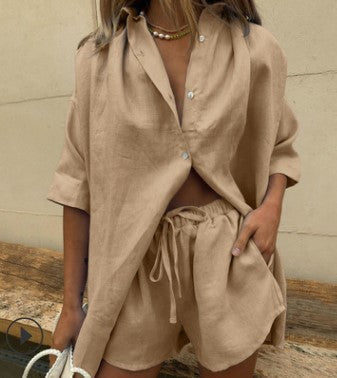 Damset tvådelat – Luftig linnemix – Lös passform – Skjorta med knappar och shorts